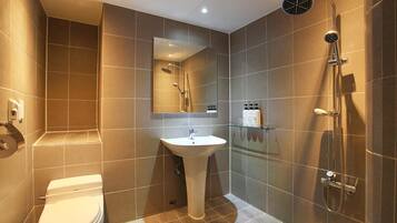 Standard Room | Bathroom
