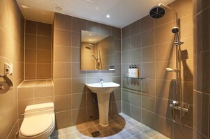Standard Room | Bathroom | Free toiletries, hair dryer, bathrobes, slippers