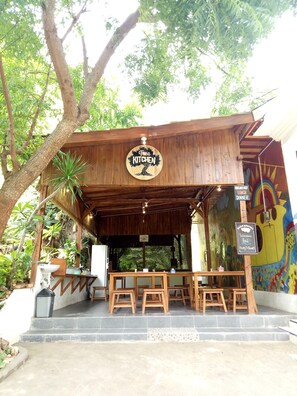 Restaurant - Dorme Tree (Labuan Bajo)