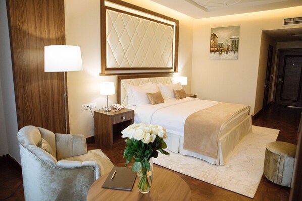 Deluxe Double Room Single Use, Non Smoking