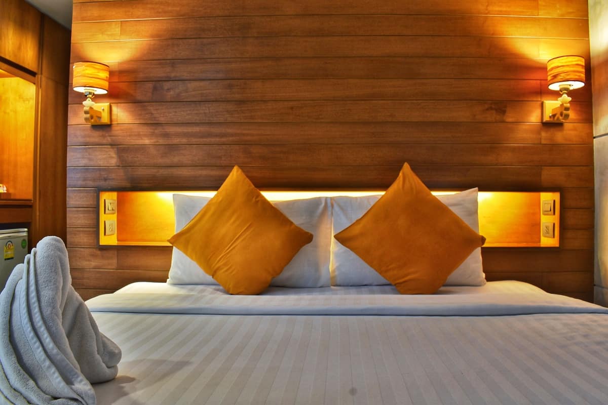 Standard Double Room no Balcony | خزنة داخل الغرفة ومكتب وواي فاي مجانًا وملاءات أسرّة