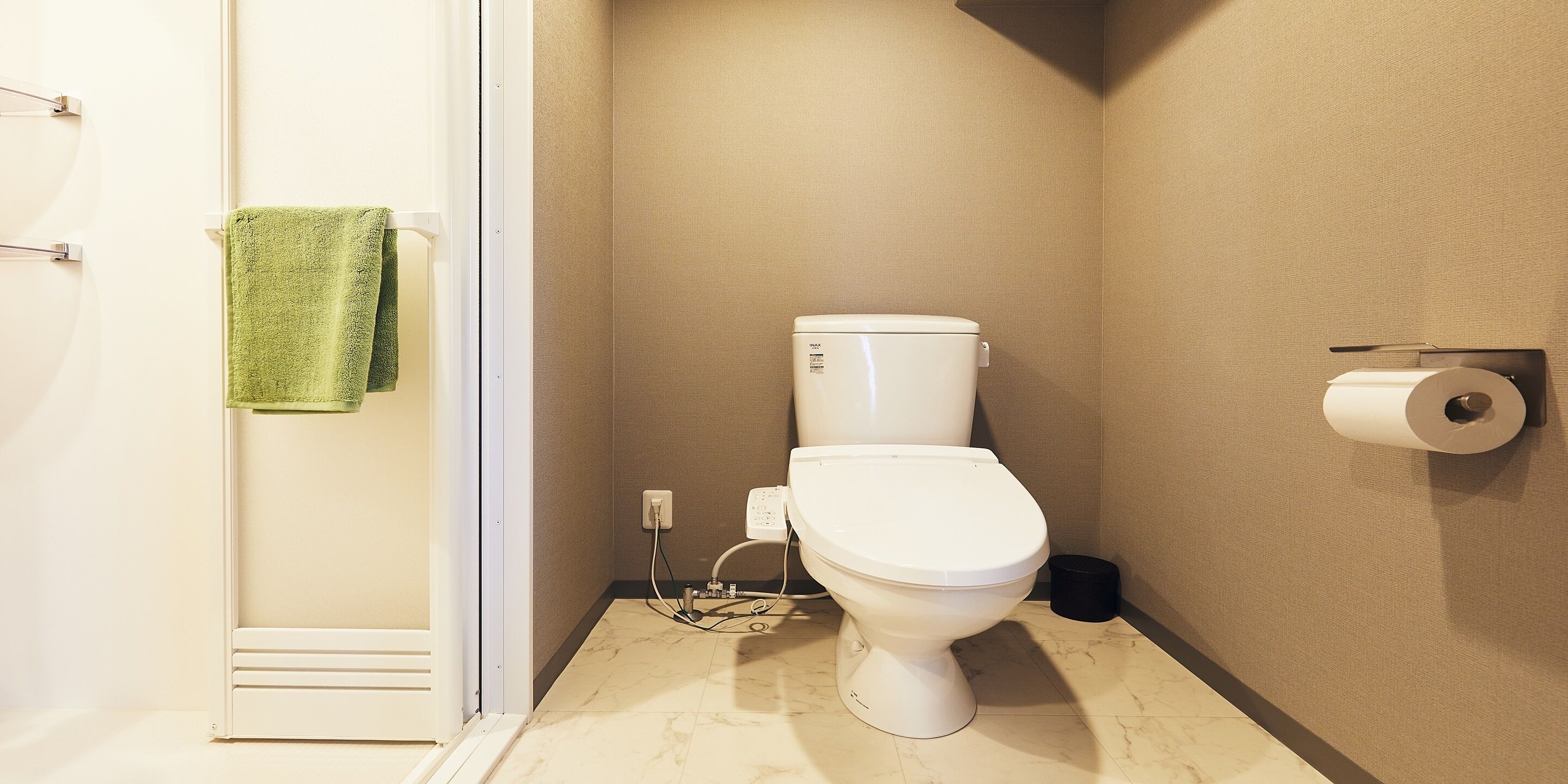 shower, free toiletries, hair dryer, bathrobes