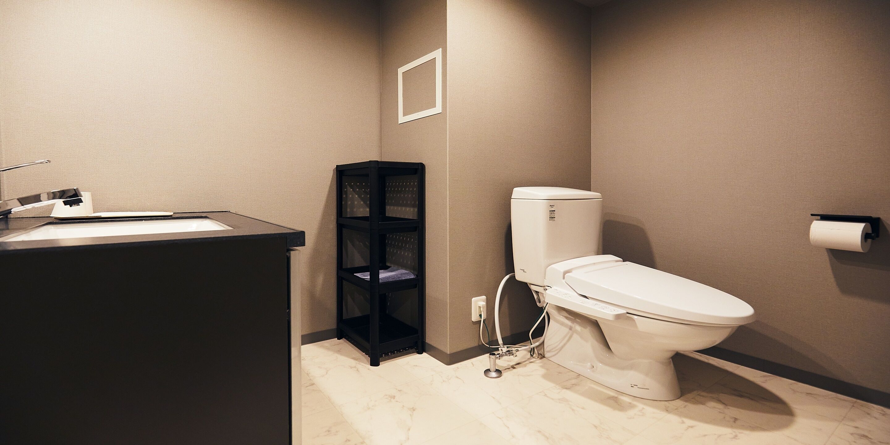 premium double room | bathroom amenities | shower, free toiletries, hair dryer, bathrobes