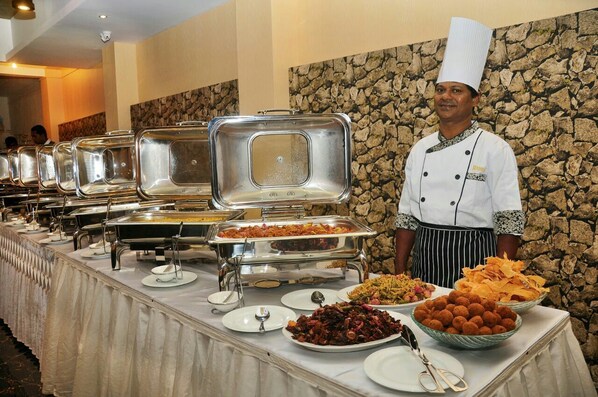 Dining - Randula Grand Venus (Kadawatha)