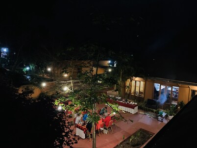Babylon Lodge