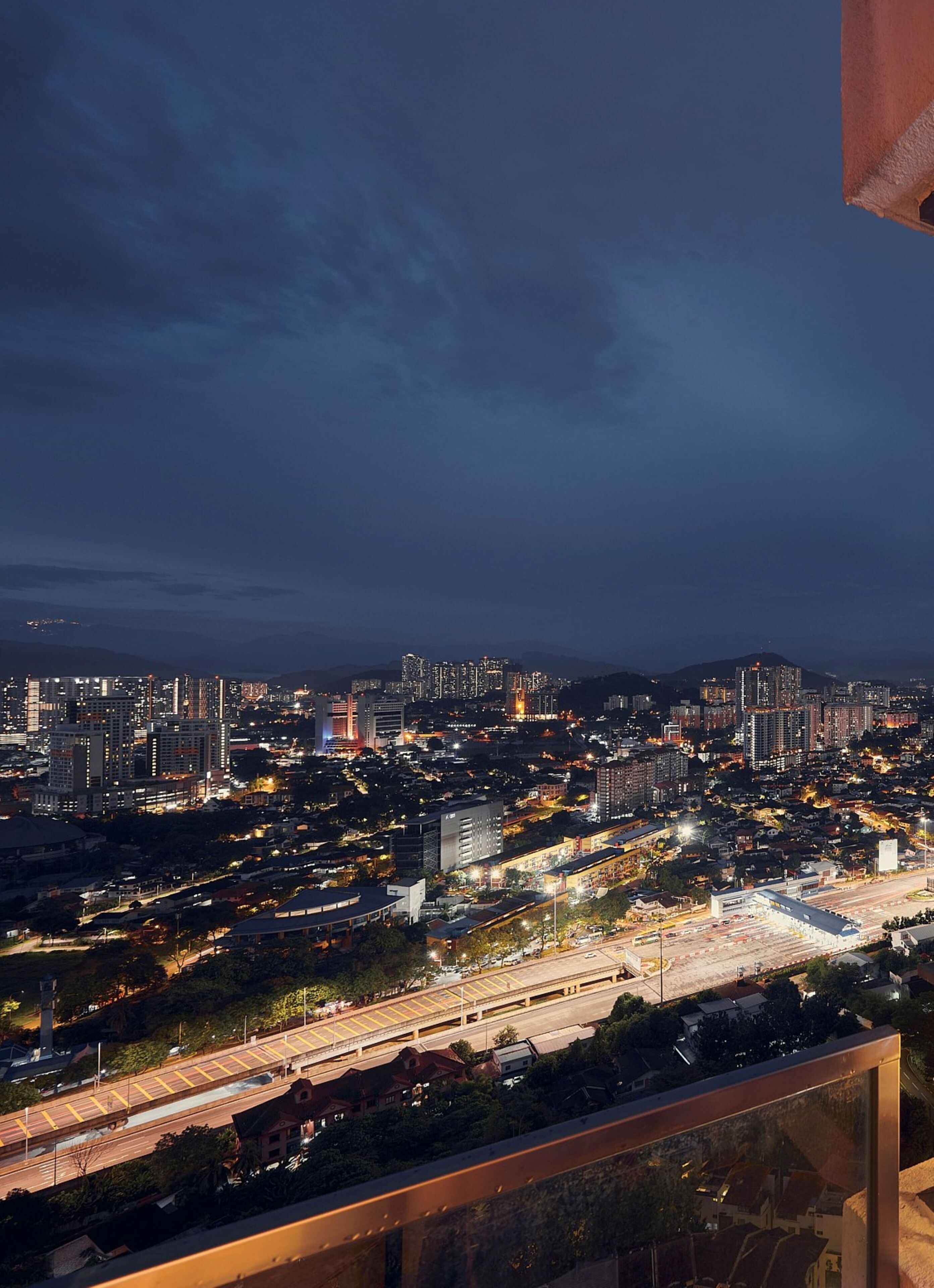 Foto - TRILLION SUITES by SLG