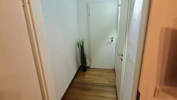 Cortinas blackout, camas plegables/adicionales y wifi gratis