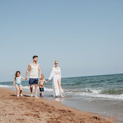 On the beach, free beach shuttle, sun-loungers, beach umbrellas