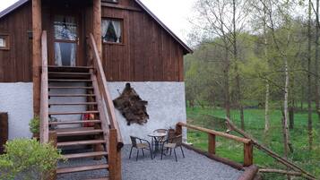 Pintu masuk properti