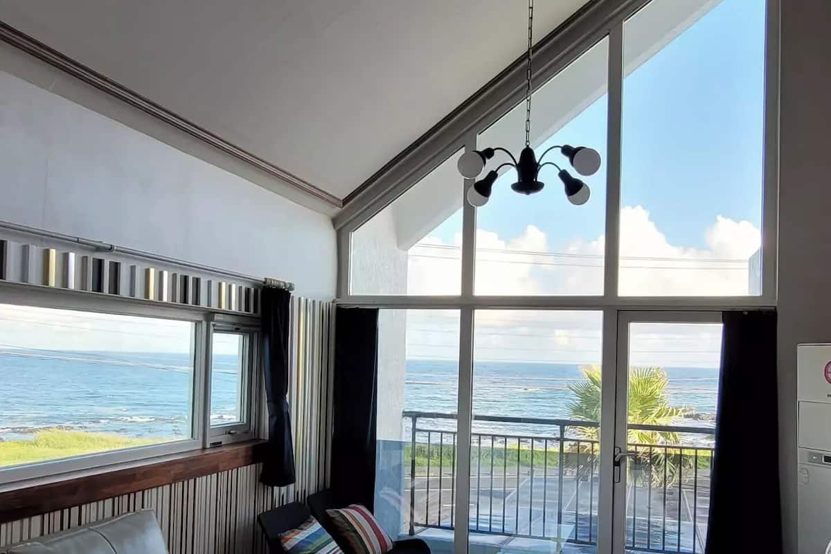 1 bedroom, premium bedding, individually decorated