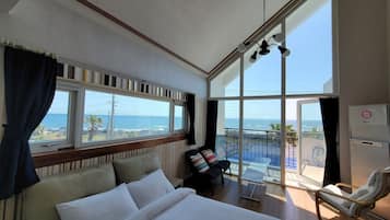 Familien-Maisonette, 1 Schlafzimmer, Meerblick (Room Type Randomly Assigned) | 1 Schlafzimmer, hochwertige Bettwaren, individuell dekoriert