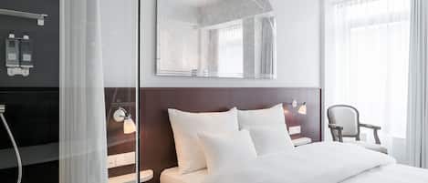 Room (Lovely)