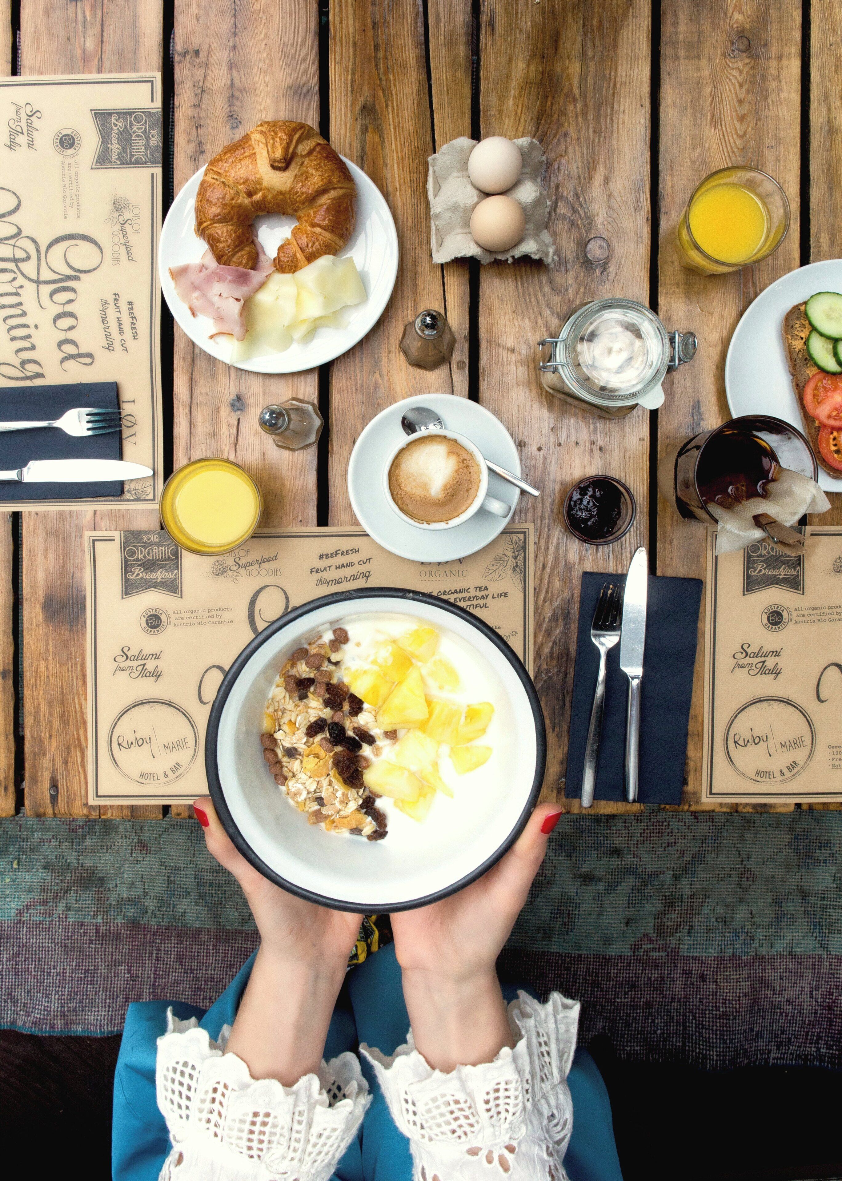 daily buffet breakfast (eur 24 per person)