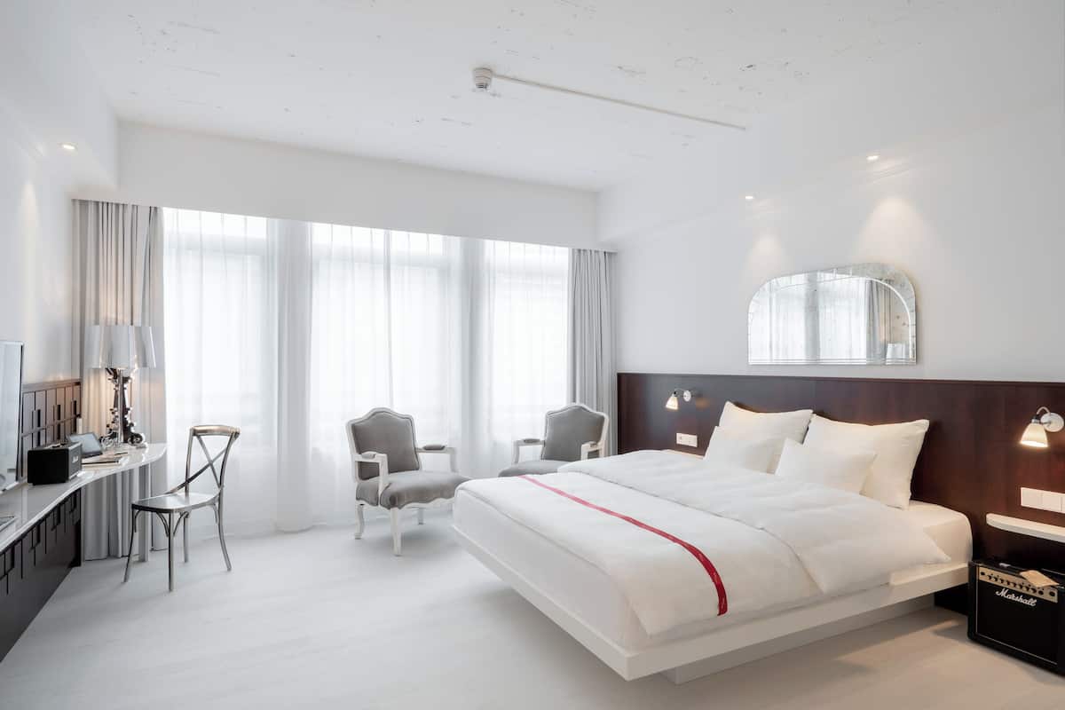Loft Room | Premium bedding, in-room safe, individually decorated