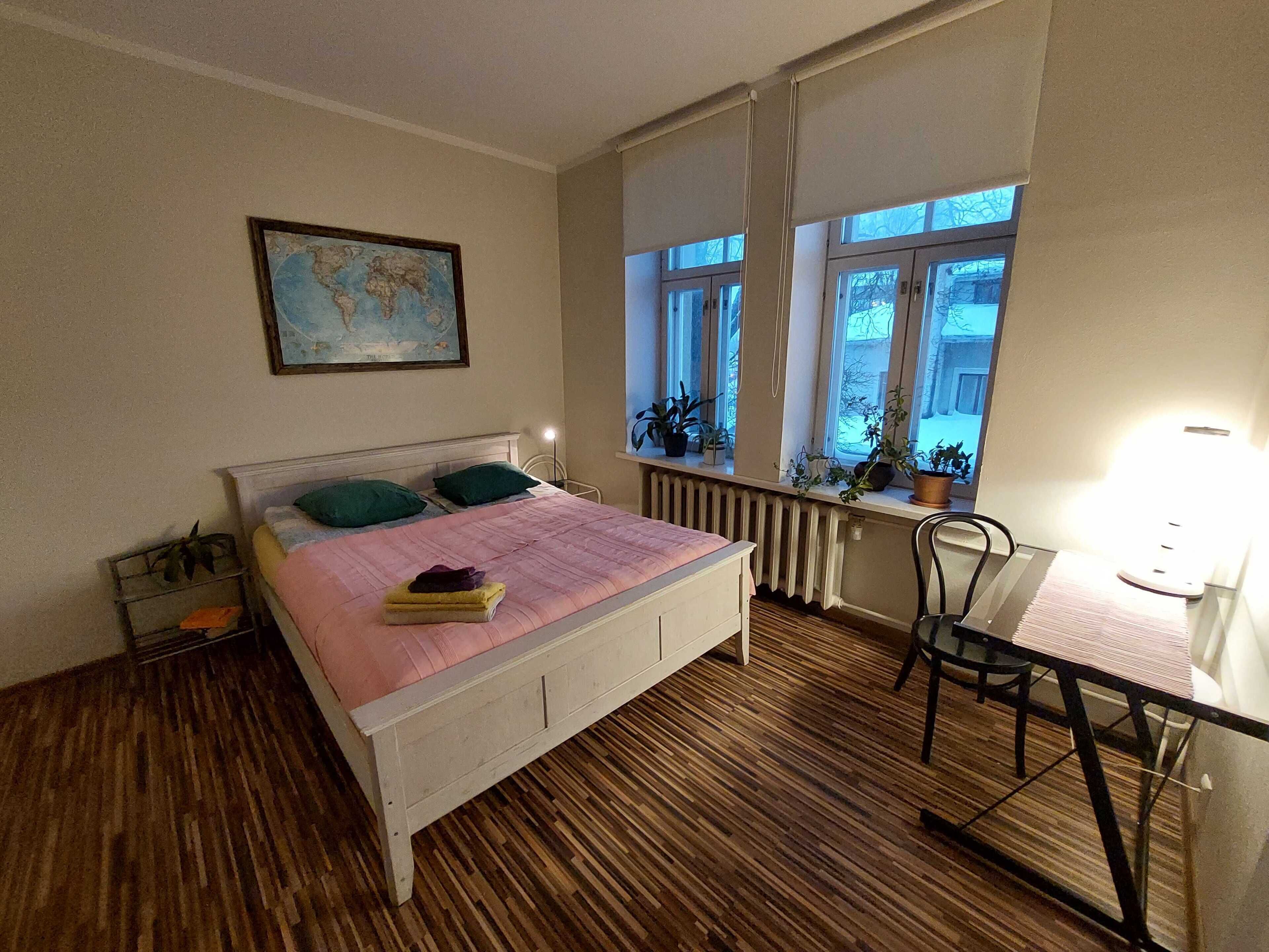 Suite estudio | Servicio de comidas en la habitación