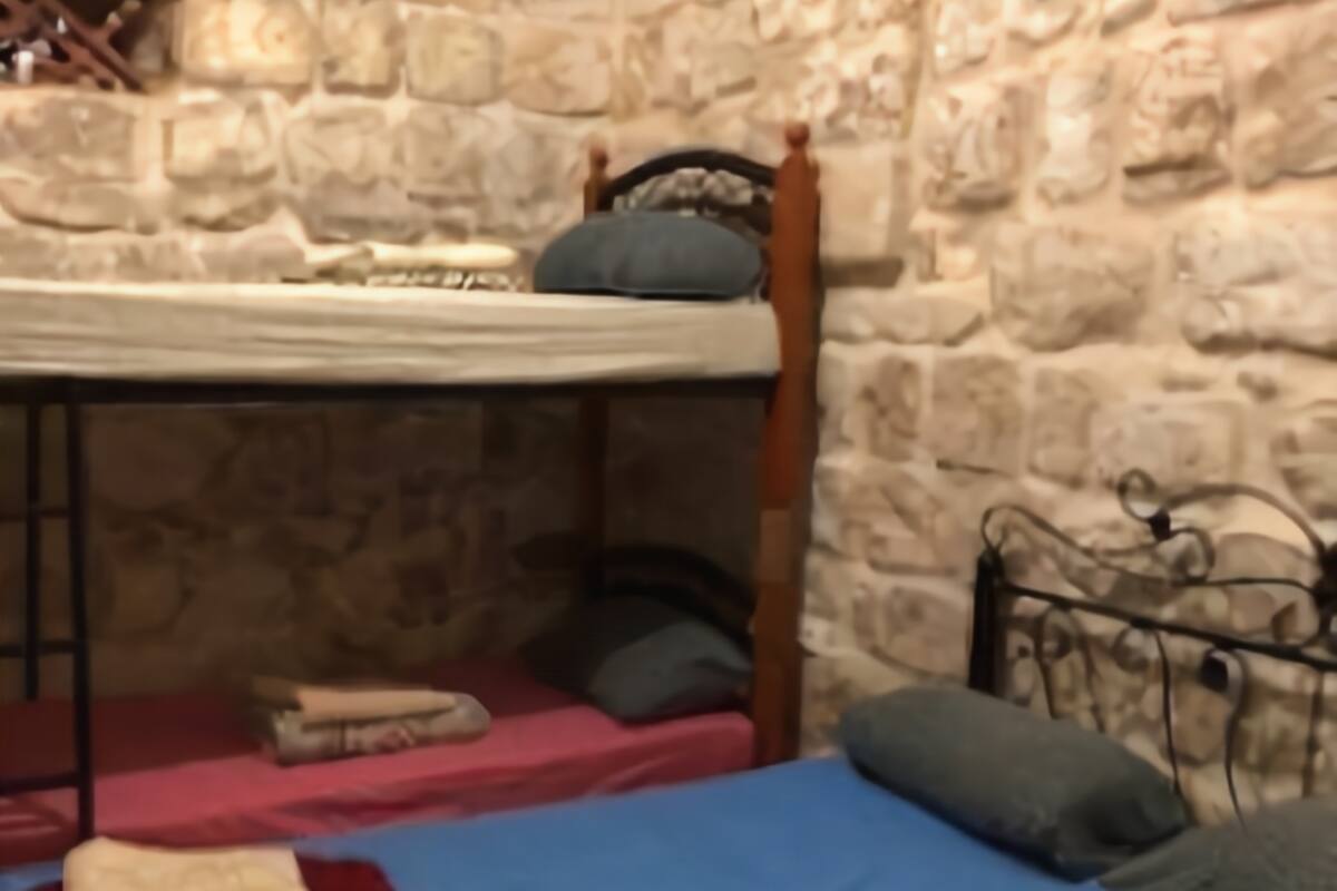 Chambre Triple, salle de bains attenante
