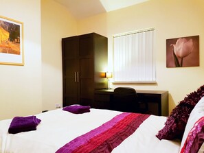 House, 4 Bedrooms - Cecil Terrace (Liverpool)