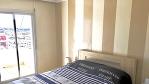 Deluxe Apartment, 2 Bedrooms | 1 bedroom, premium bedding, iron/ironing board, free WiFi - Luxurious Apartment 2 Mars (Casablanca)
