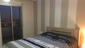 Deluxe Apartment, 2 Bedrooms | 1 bedroom, premium bedding, iron/ironing board, free WiFi - Luxurious Apartment 2 Mars (Casablanca)