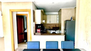 Luxury Apartment, 1 Bedroom, Terrace | In-room dining - Luxurious Apartment with Private Garden (Casablanca)