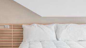 Quarto solteiro | Roupas de cama premium, escrivaninha, quartos à prova de som