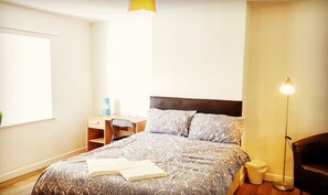 House, 5 Bedrooms | 5 bedrooms, iron/ironing board, free cribs/infant beds, free WiFi - Central convenient house (Liverpool)