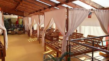 Couples treatment rooms, body treatments, hydrotherapy, aromatherapy