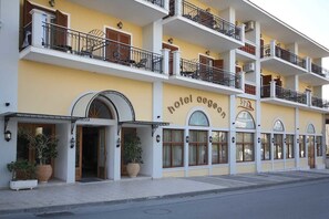 Exterior - Aegeon (Samos)