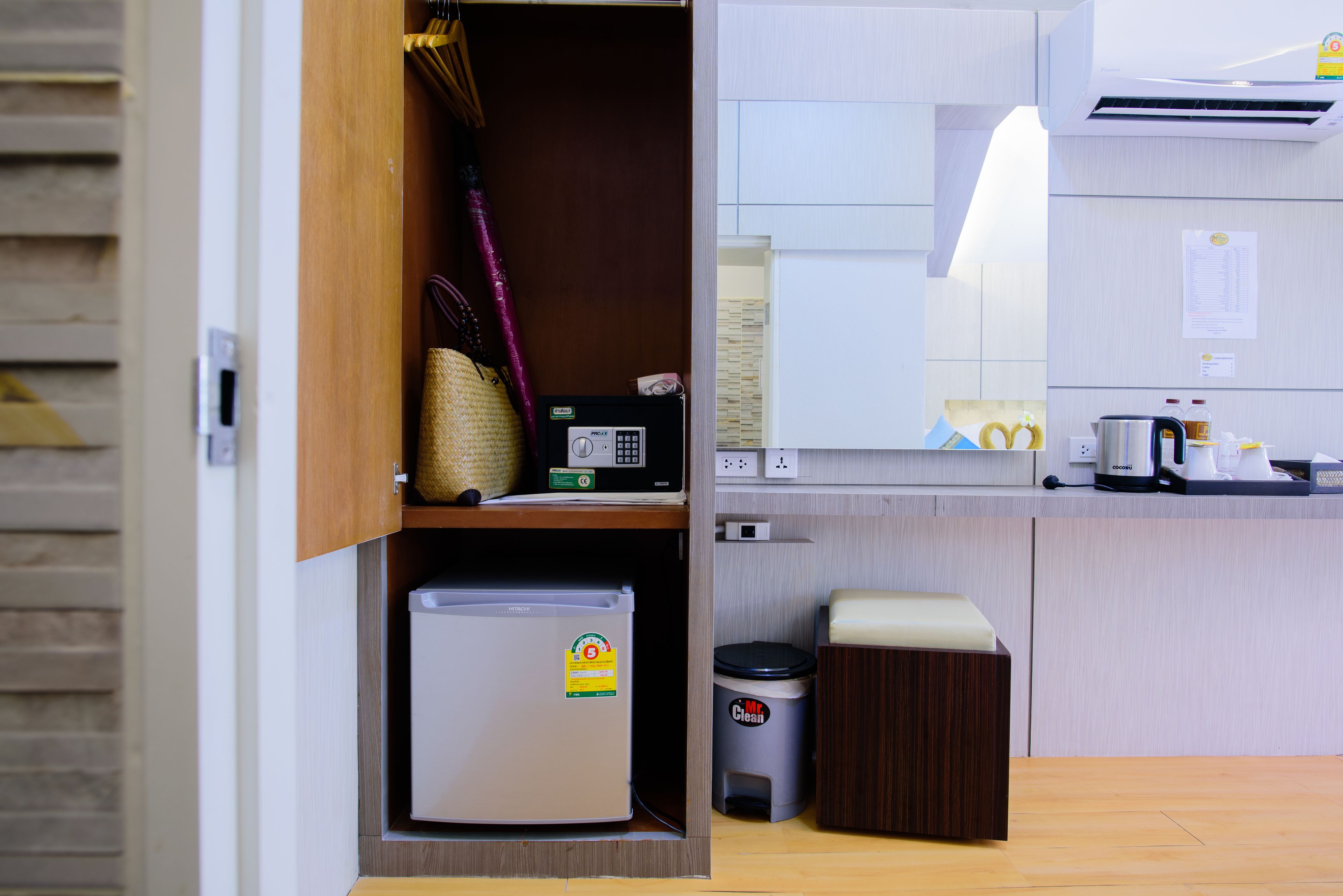 superior room | in-room safe, free wifi, bed sheets