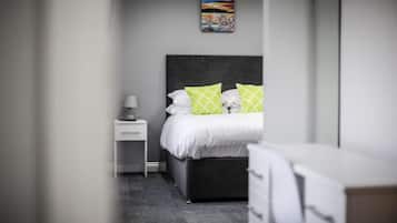 Suite | Skrivebord, strygejern/strygebræt, gratis Wi-Fi, sengetøj