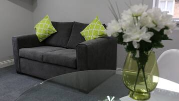 32-inch flat-screen TV with digital channels, TV