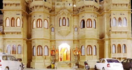 Hotel Lal Garh Fort And Palace
