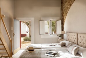 Suite familiar, entresol | Planxa i posts de planxar, bressols gratuïts i llits addicionals
