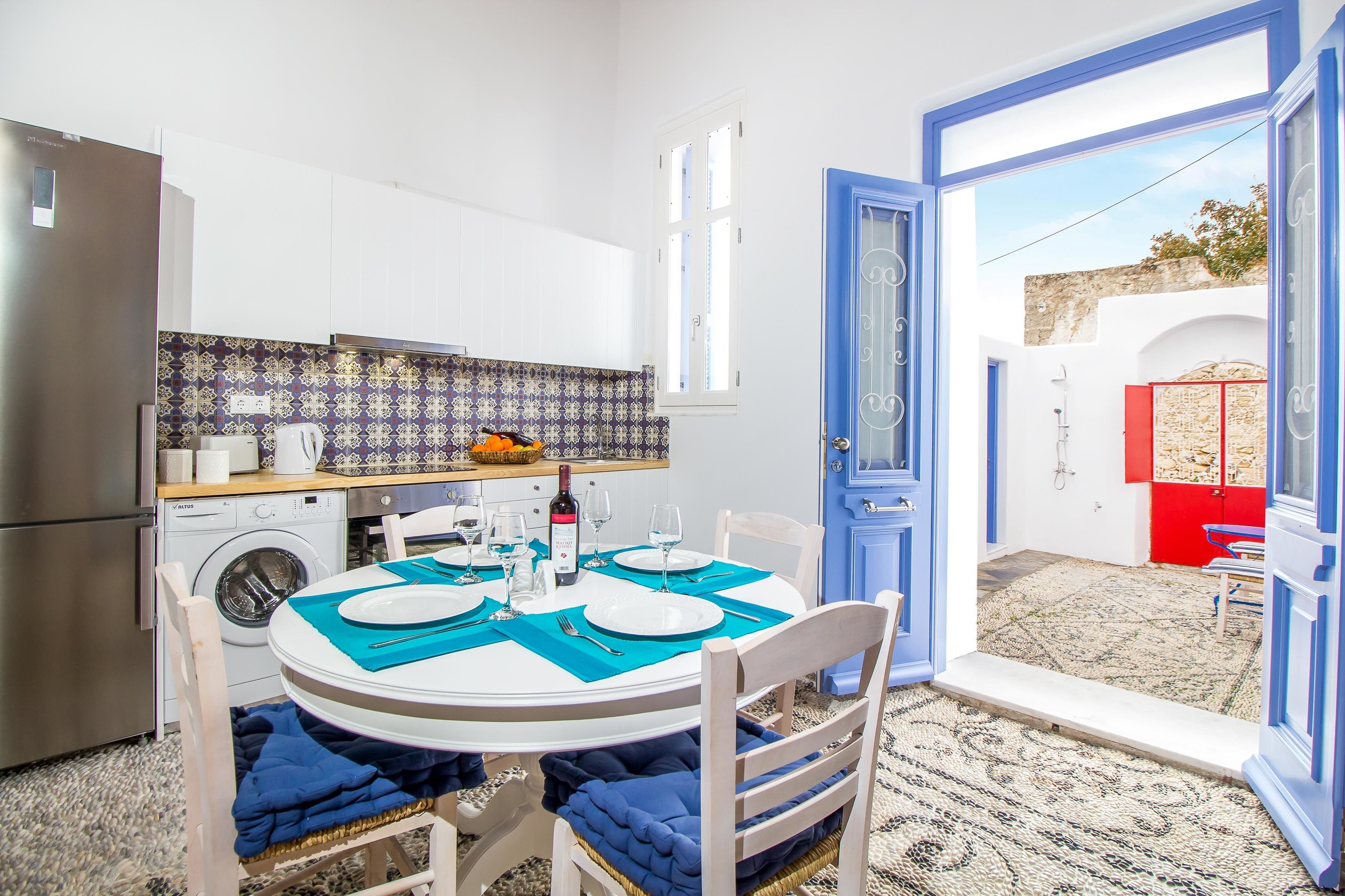 Foto - The red door in Koskinou