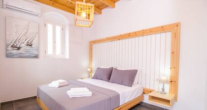 The Red Door in Koskinou