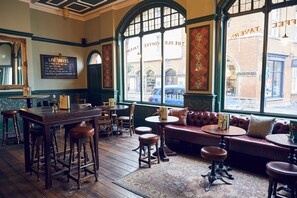 바(숙박 시설 내)