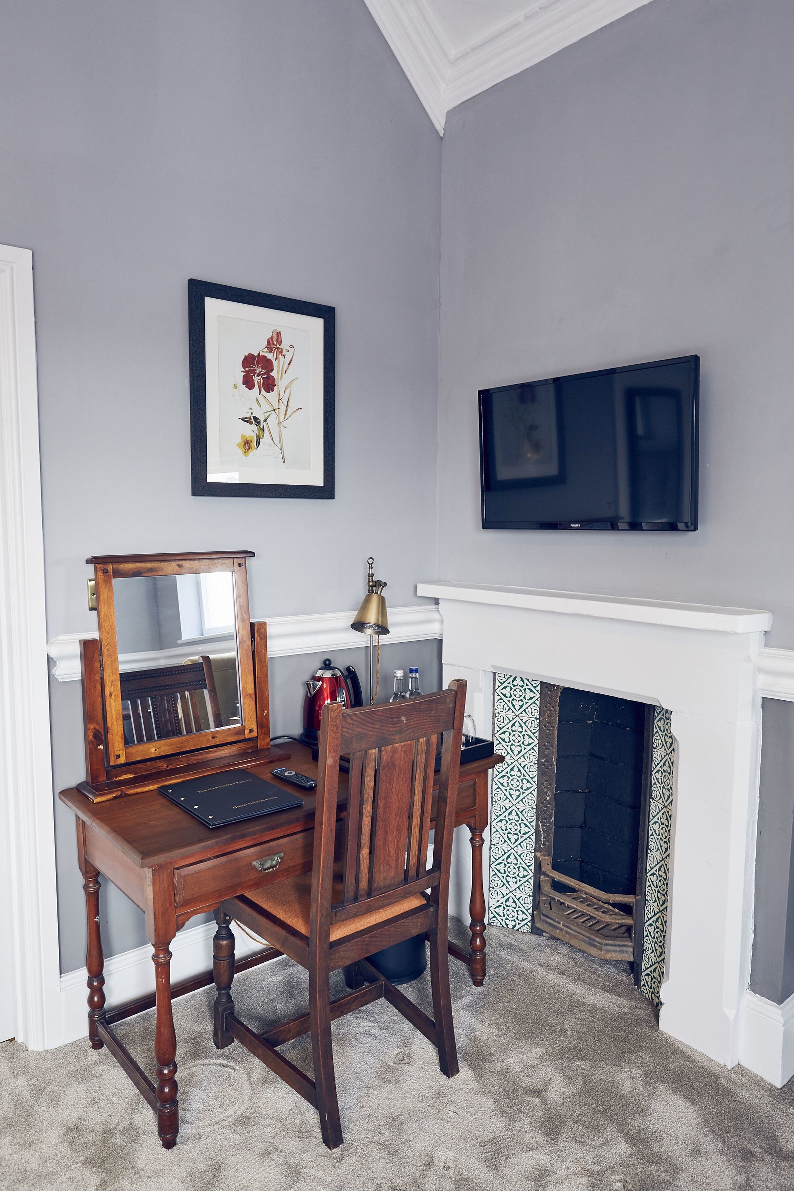 In-room business centre