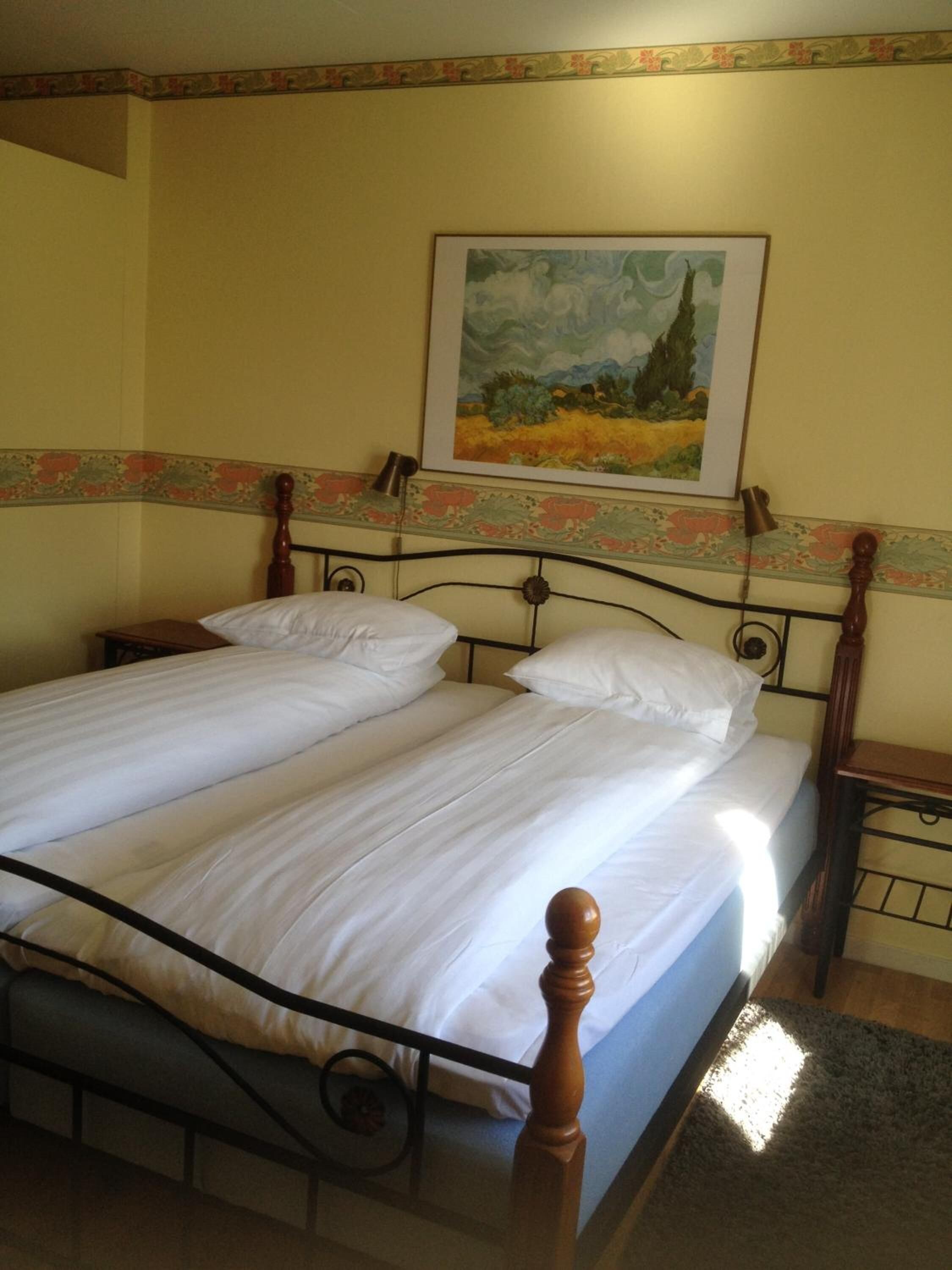 desk, iron/ironing board, cots/infant beds, rollaway beds