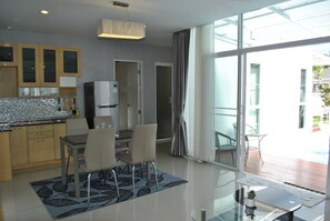 2 Bedroom Villa | In-room dining