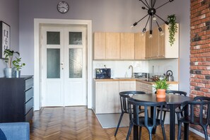 Club Apartment, 1 Bedroom, Non Smoking, Kitchen (Industrial, Sarego 28 Street) | Private kitchen - Between Old Town and Kazimierz - Fragola (Kraków)