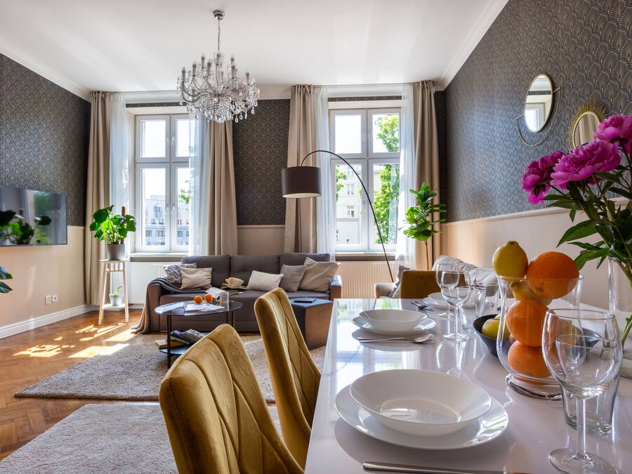 Signature Apartment, 2 Bedrooms, Non Smoking, 2 Bathrooms (Spacious, Sarego 28 Street) | Living room | Flat-screen TV