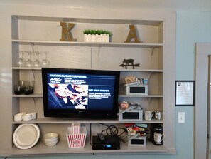 Studio Suite, 1 Bedroom, Kitchenette (215 C) | Room amenity