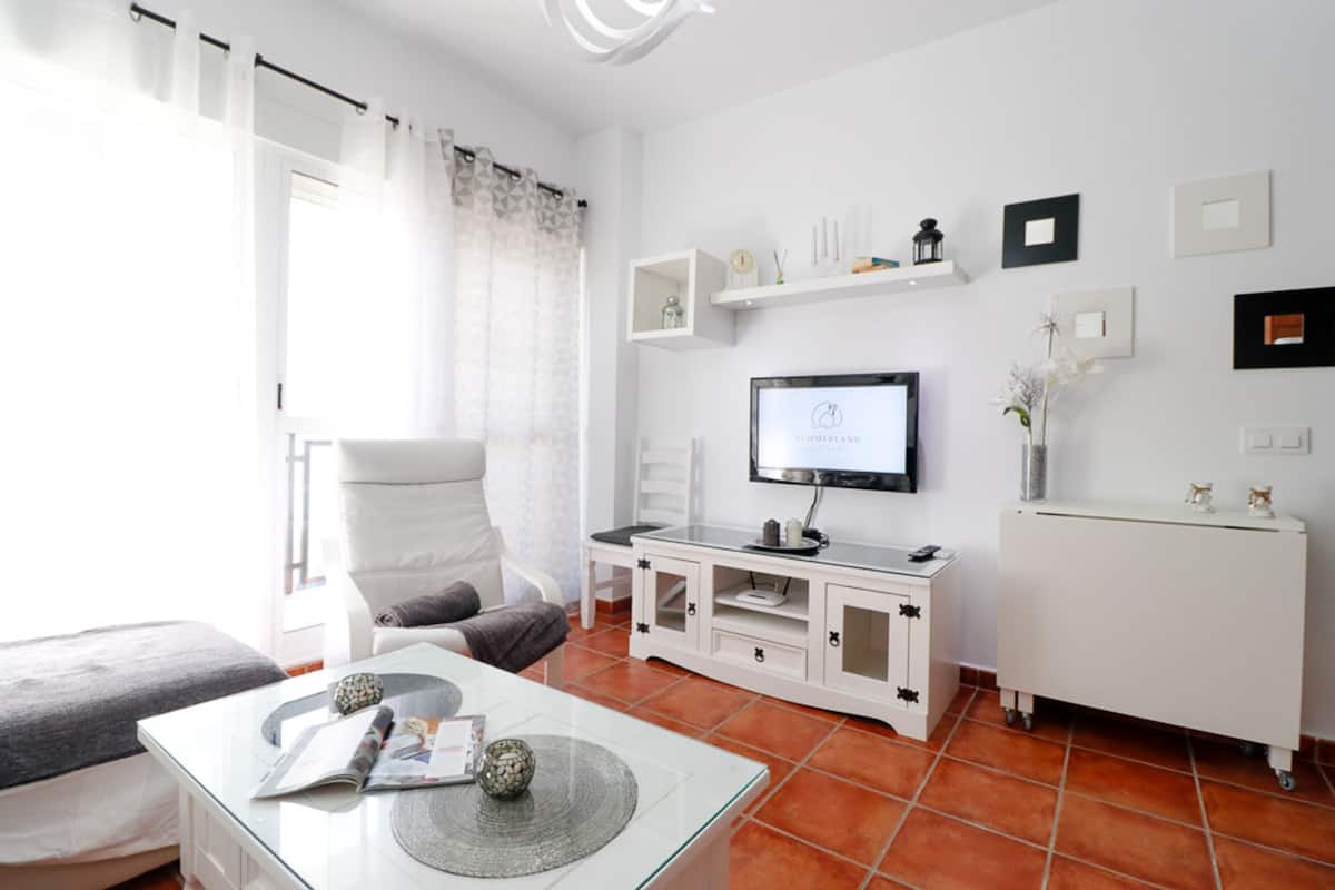 Apartment, 2 Schlafzimmer, Balkon | Wohnbereich
