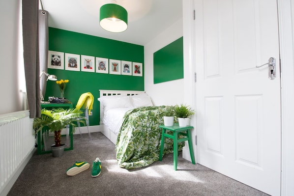 House, 6 Bedrooms | 6 bedrooms, desk, iron/ironing board, free cots/infant beds