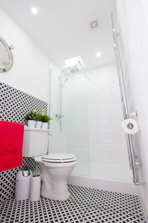 House, 6 Bedrooms | Bathroom - Modern Design House (Liverpool)