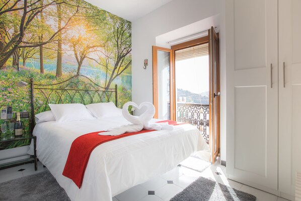 Comfort tweepersoonskamer, uitzicht op stad (El Sol) | Luxe beddengoed, geluiddichte muren, gratis wifi, beddengoed