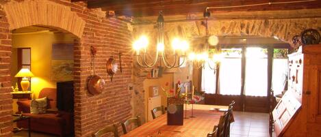 Free buffet breakfast