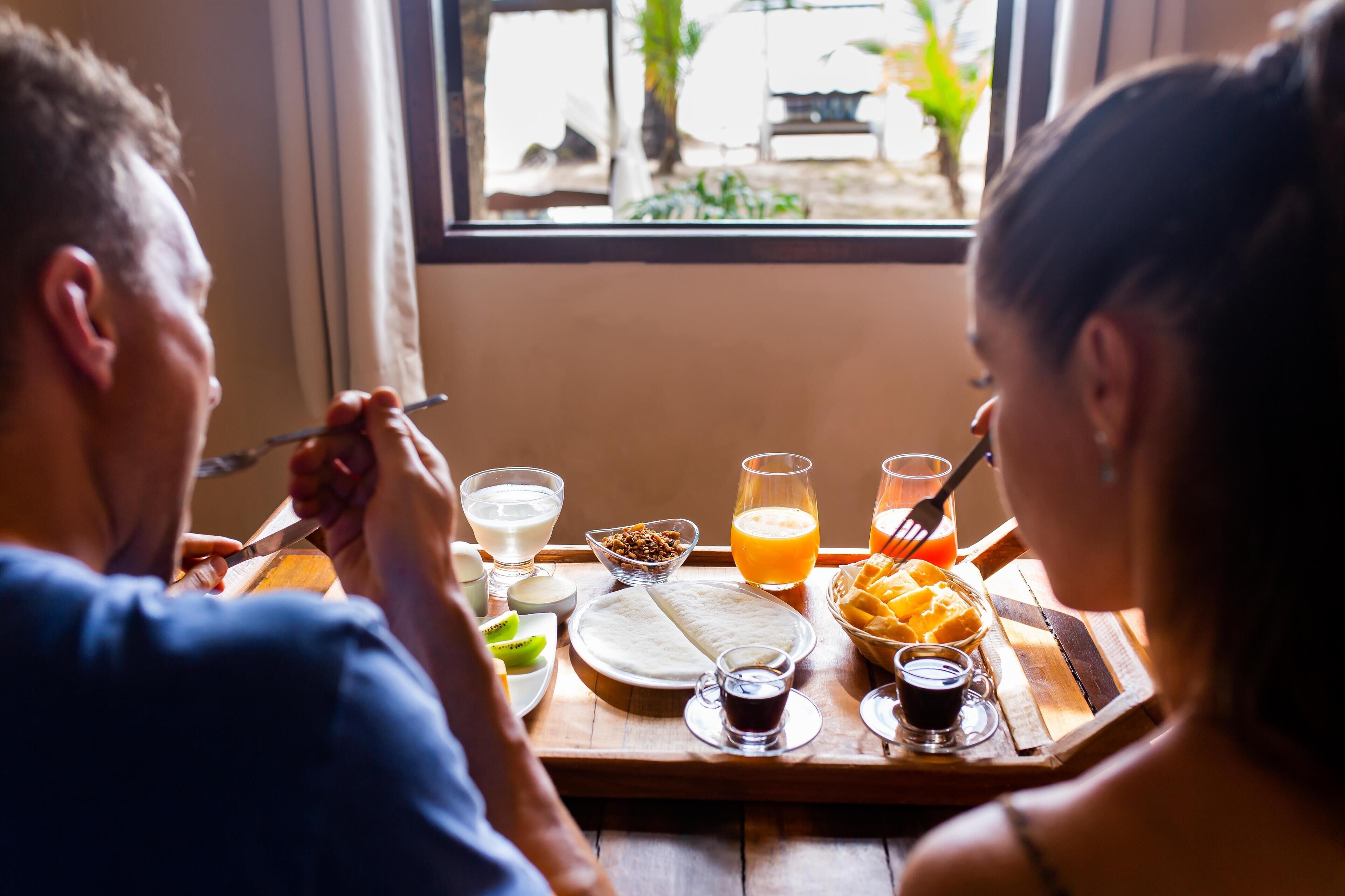 Premium tweepersoonskamer, voor 1 persoon, aan het strand | Een minibar, een bureau, gratis wifi, beddengoed