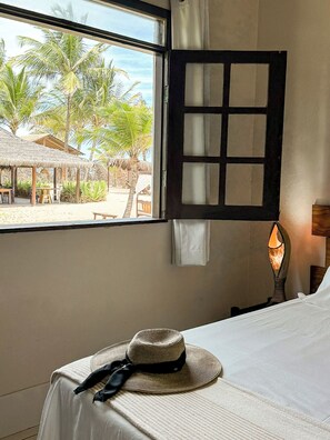 Business Double Room Single Use, Sea View | Minibar, desk, free WiFi, bed sheets - Rumah Pousada (Maraú)