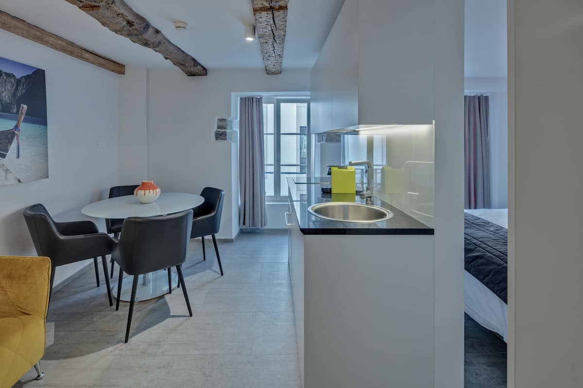 Estudio (Boutique Double) | Servicio a la habitación
